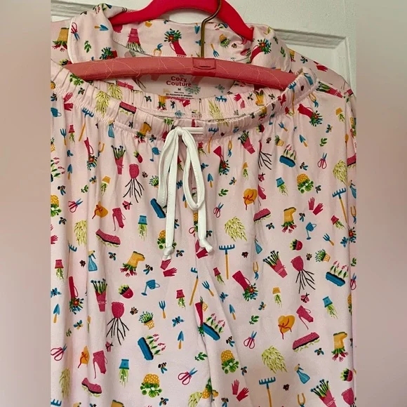 BNWT! Unbranded Sample, “the garden club” short sleeve, capri, PJs, pale pink - Picture 12 of 13